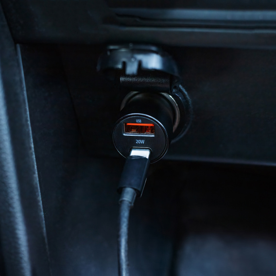 Maxlife PD/QC 20W car charger with USB-C – USB-C 60W cable for smartphones, tablets, navigation devices and other devices with USB/USB-C