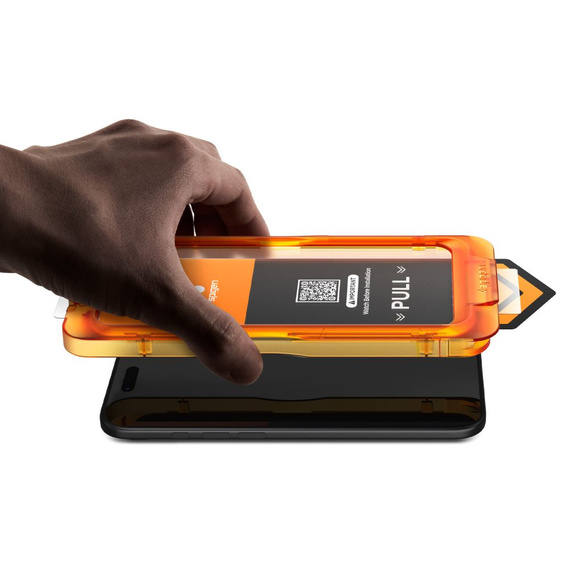 Spigen Glas.tR AlignMaster Slim tempered glass for iPhone 17