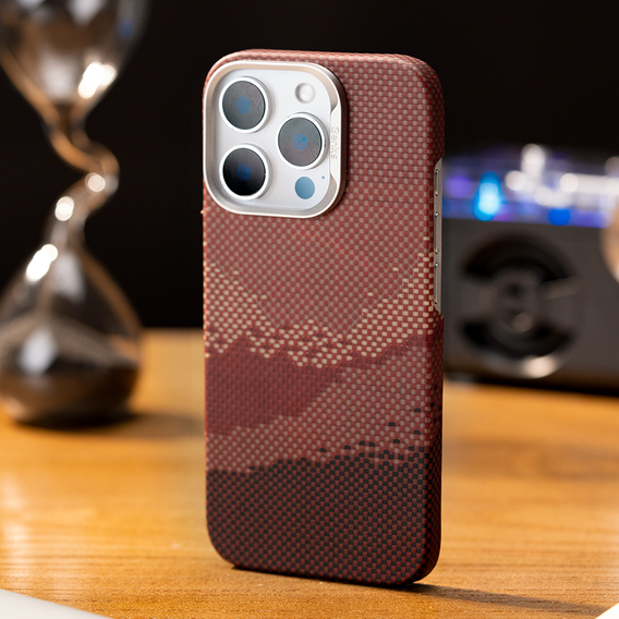 Benks Magnetic Golden Tide Kevlar 600D case for iPhone 16 Pro