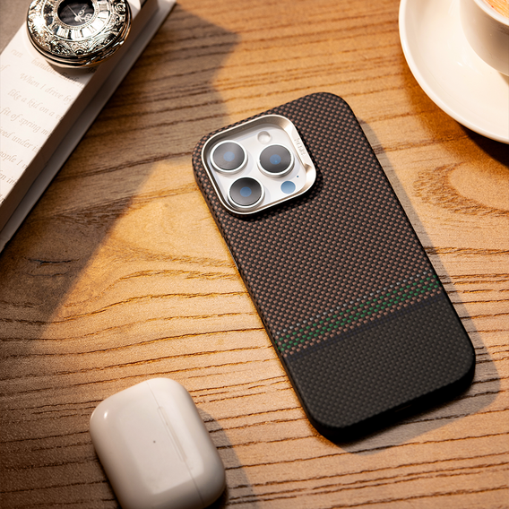 BENKS Kevlar Magnetic Armor Pro Prestige 600D Y065 case for MagSafe with active button for iPhone 16 Pro
