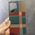 MagSafe's Samsung Galaxy S23 Ultra Case, Carbon Fiber, red / green